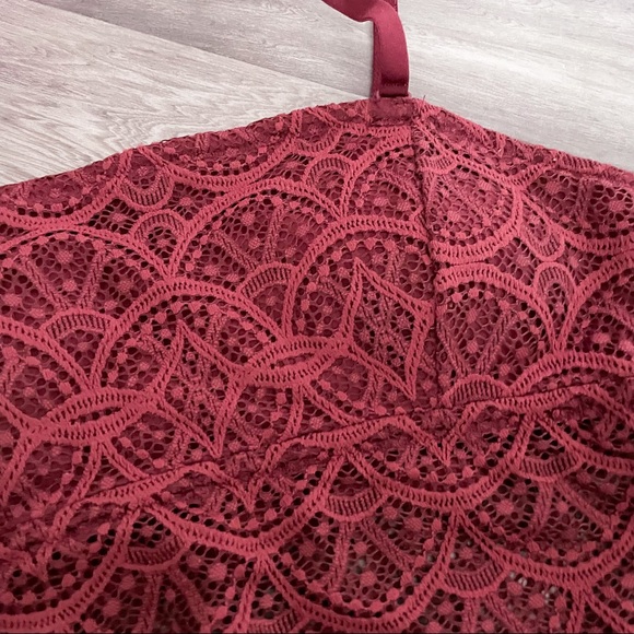 Colsie Lace Bandeau With Removable Straps - Picture 5 of 9